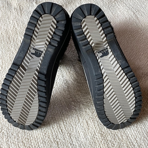 Sorel Waterproof and Lined Winter Boots 7 - Picture 6 of 6